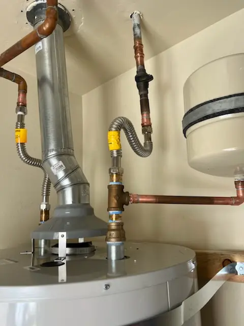 Water heater installation and plumbing repair in Kingswood Estates